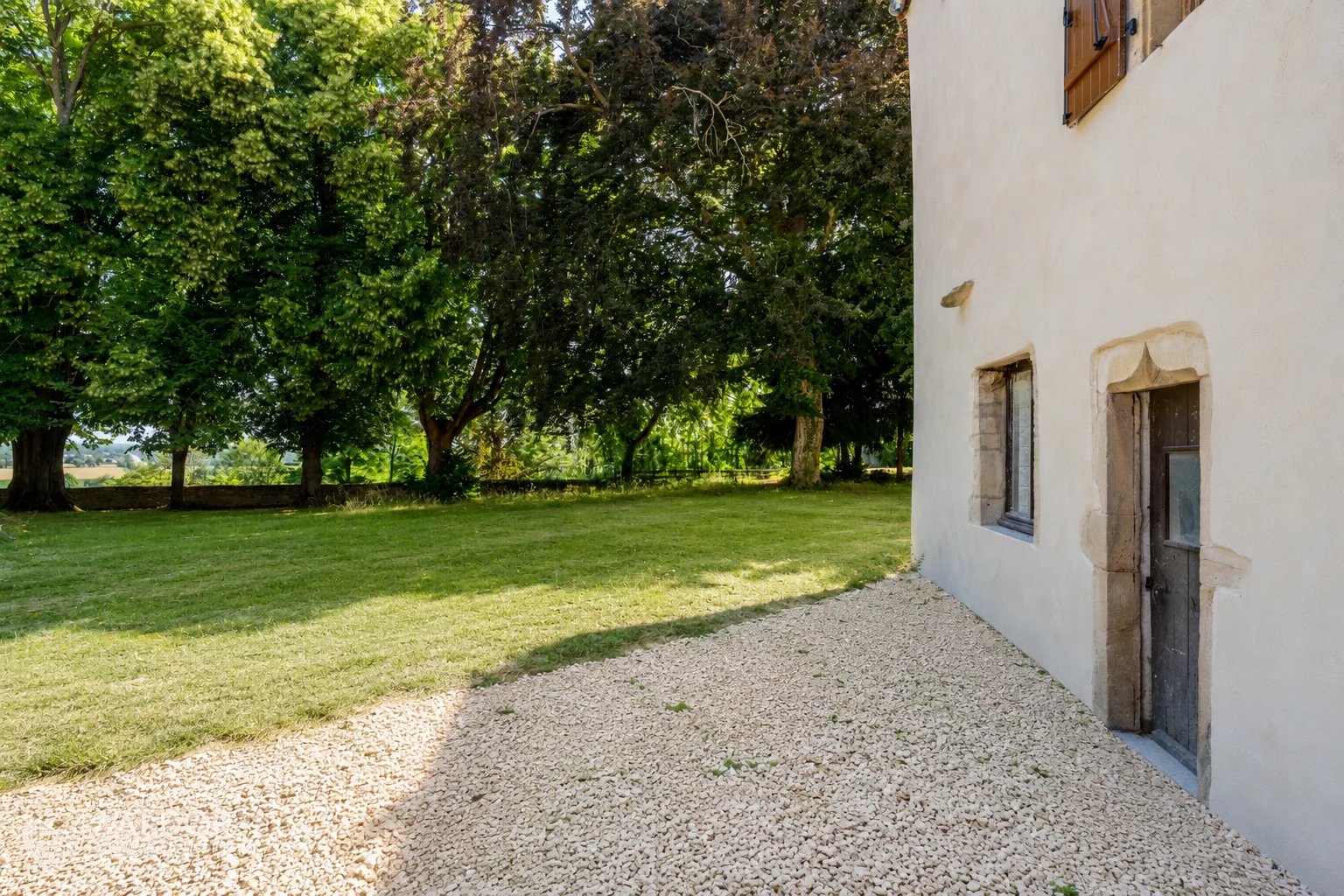 Maison de 150 m² à finir d'aménager dans l'enceinte du château